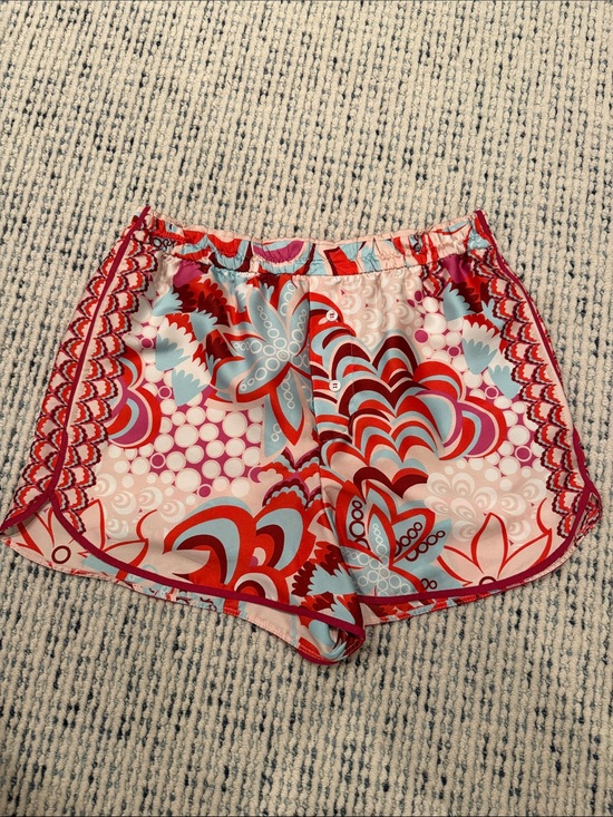 Zara Pants - Zara Print Satin Shorts in Red, Pink & Light Blue. Size m